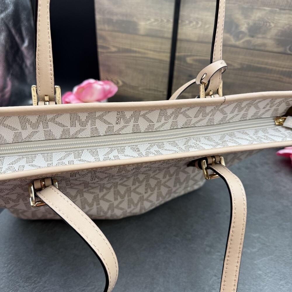 Michael Kors Jet Set Charm Large Vanilla Monogram Tote Bag Shoulder Purse - Picture 13 of 13